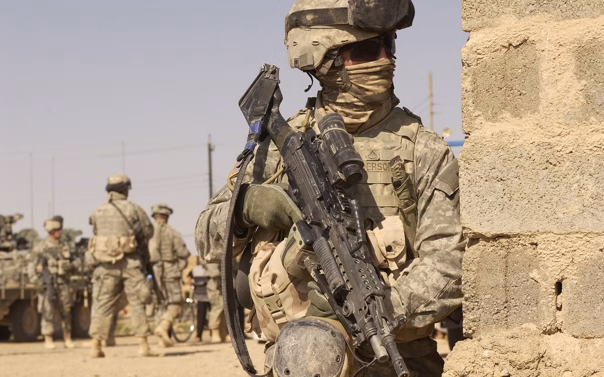 Dù ở Afghanistan hiện tại Mỹ đang có tới 14.000 quân và hoàn toàn có thể tăng cường thêm, tuy nhiên cũng không có gì đảm bảo một cuộc tiến công trên bộ từ một hướng duy nhất sẽ giúp Mỹ chiến thắng. Thậm chí ngay cả khi thắng, Mỹ cũng cần phải chuẩn bị tinh thần đối phó với thương vong khổng lồ. Nguồn ảnh: Flickr.