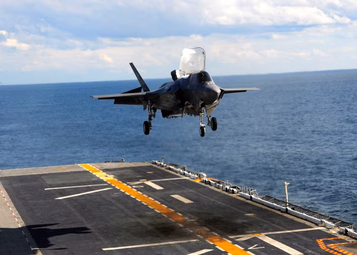 Có thể khẳng định chắc chắn, F-35B thực chất không phải là "con đẻ" của Yak-141 nhưng chắc chắn chiếc F-35B của Mỹ là "con nuôi" ra đời sau sự kết hợp chia sẻ công nghệ giữa Lockheed Martin và Yakovlev trong giai đoạn những năm 90 của thế kỷ trước. Nguồn ảnh: Forces.