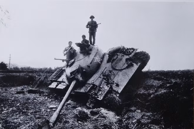 Kể từ năm 1991 tới nay, Đông Dương và Việt Nam mới chỉ được hoà bình đúng 29 năm - một quãng thời gian quá ngắn để có thể bù đắp lại những thiệt hại về kinh tế, nhân mạng trong suốt gần một nửa thế kỷ đẫm máu mà nhân dân ba nước Đông Dương phải trải qua trước đó. Nguồn ảnh: TTXVN.