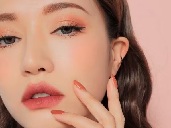 4 thứ nhất định phải có để môi hồng mềm mại, quyến rũ - Hình 4 4 thu nhat dinh phai co de moi hong mem mai, quyen ru-Hinh-4