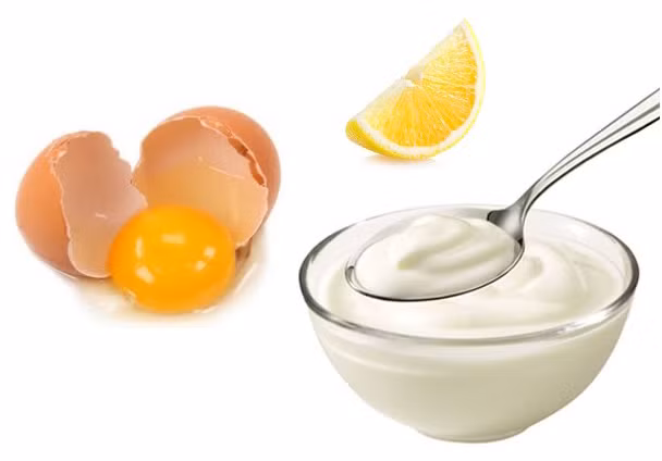 Thoa hỗn hợp này lên mặt và để trong 10 - 15 phút trước khi rửa sạch với nước lạnh. Ảnh: inlifehealthcare.
