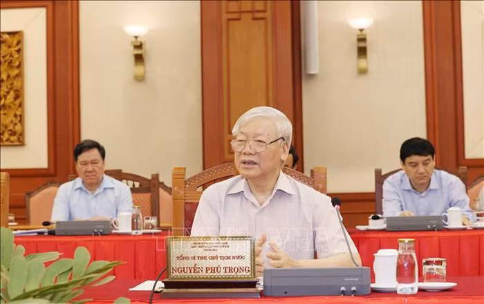 Bo Chinh tri hoan thanh chuong trinh lam viec voi 67 dang bo truc thuoc Trung uong