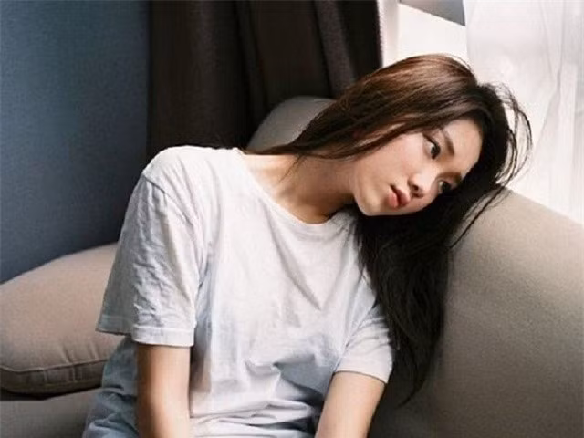 Về ra mắt được đãi cua biển, chưa kịp mừng mặt đã méo xệch Ve ra mat duoc dai cua bien, chua kip mung mat da meo xech