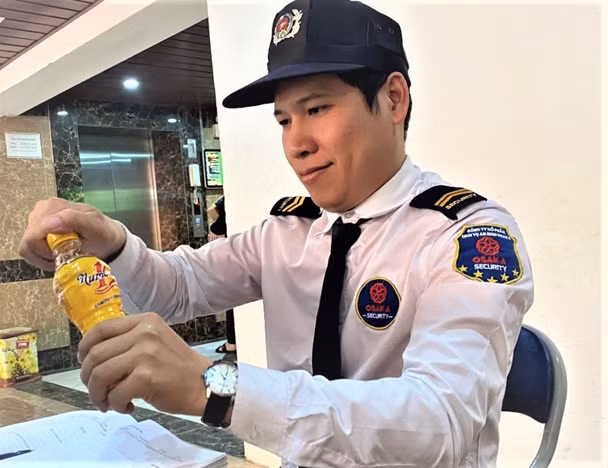 Đâu là thử thách lớn nhất của người bảo vệ trong những ca trực đêm? - Hình 2 Dau la thu thach lon nhat cua nguoi bao ve trong nhung ca truc dem?-Hinh-2