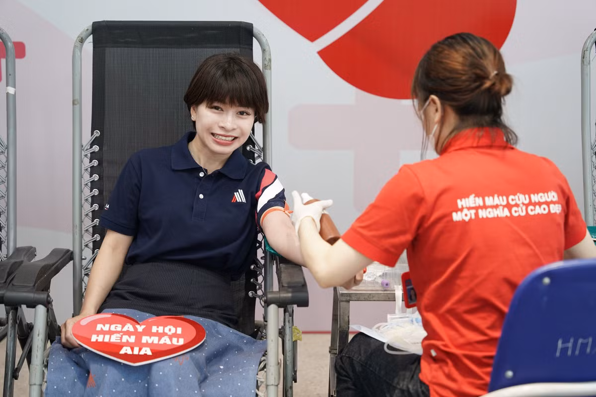 Gan 200 thanh vien AIA Viet Nam tham gia hien mau nhan dao-Hinh-7
