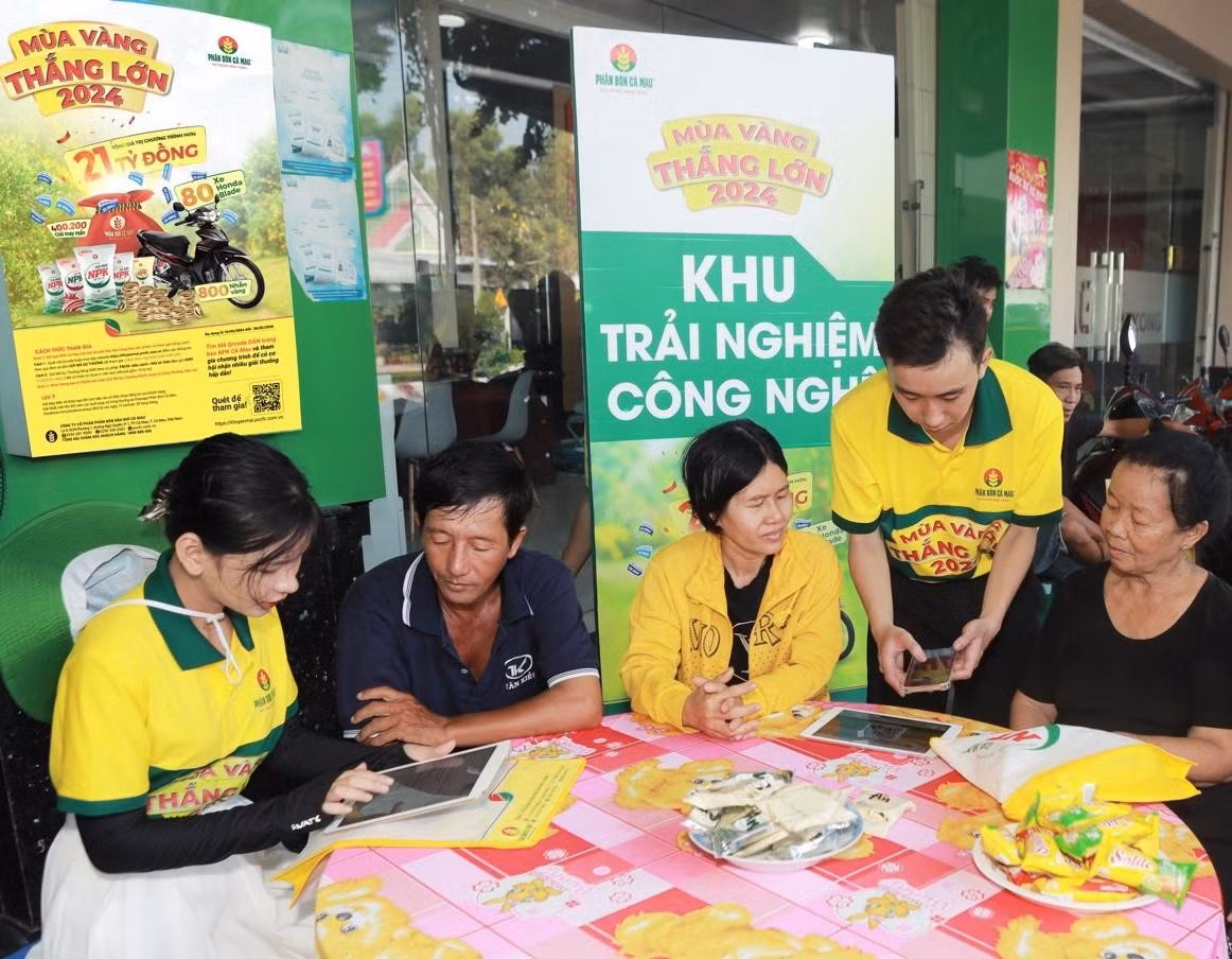 Doàn Roadshow “mùa vàng thắng lớn 2024” mang niềm vui trải khắp mọi miền Doan Roadshow “mua vang thang lon 2024” mang niem vui trai khap moi mien