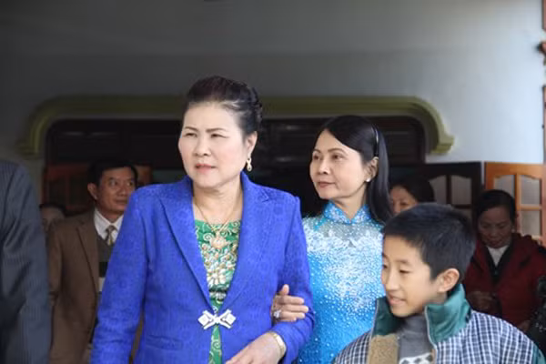 Người mẹ xứ Nghệ bình dị của cầu thủ Công Vinh - Hình 4 Nguoi me xu Nghe binh di cua cau thu Cong Vinh-Hinh-4