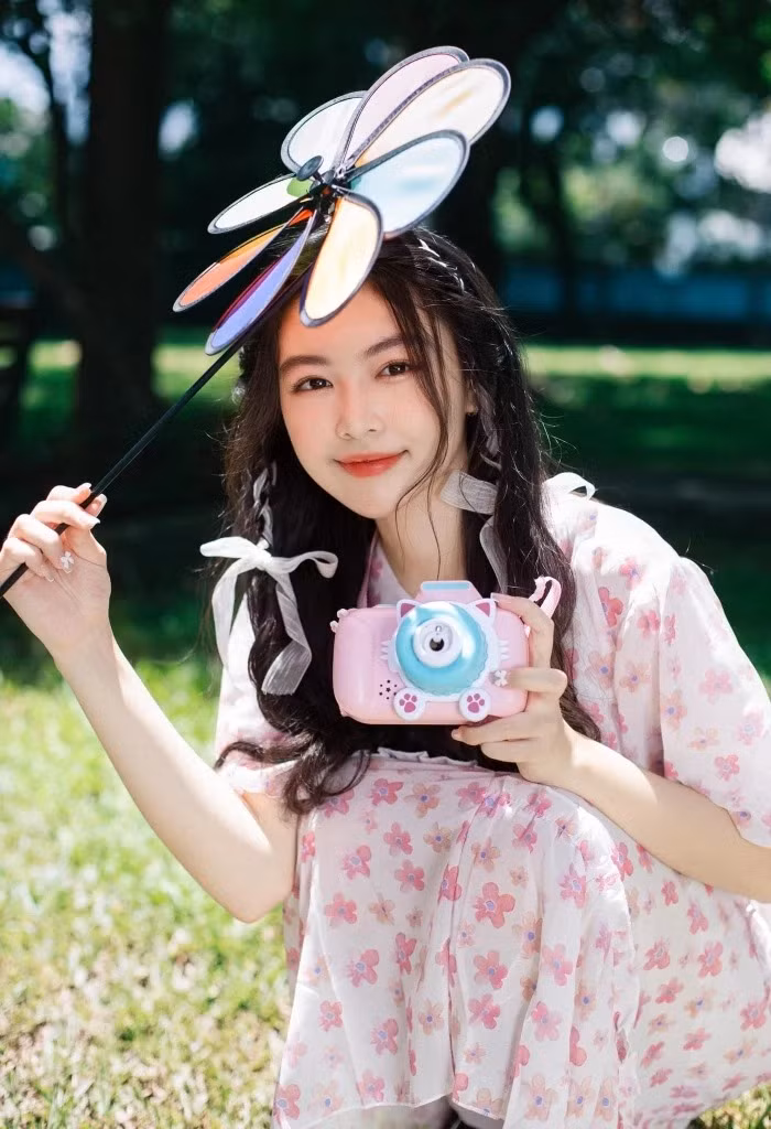 Ba xa Quyen Linh duoc khen 