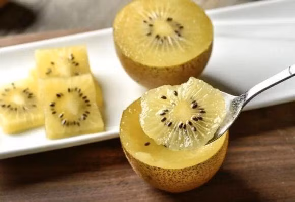 Kiwi xanh, đỏ, vàng, loại nào giá trị dinh dưỡng cao và ngon hơn? - Hình 3 Kiwi xanh, do, vang, loai nao gia tri dinh duong cao va ngon hon?-Hinh-3