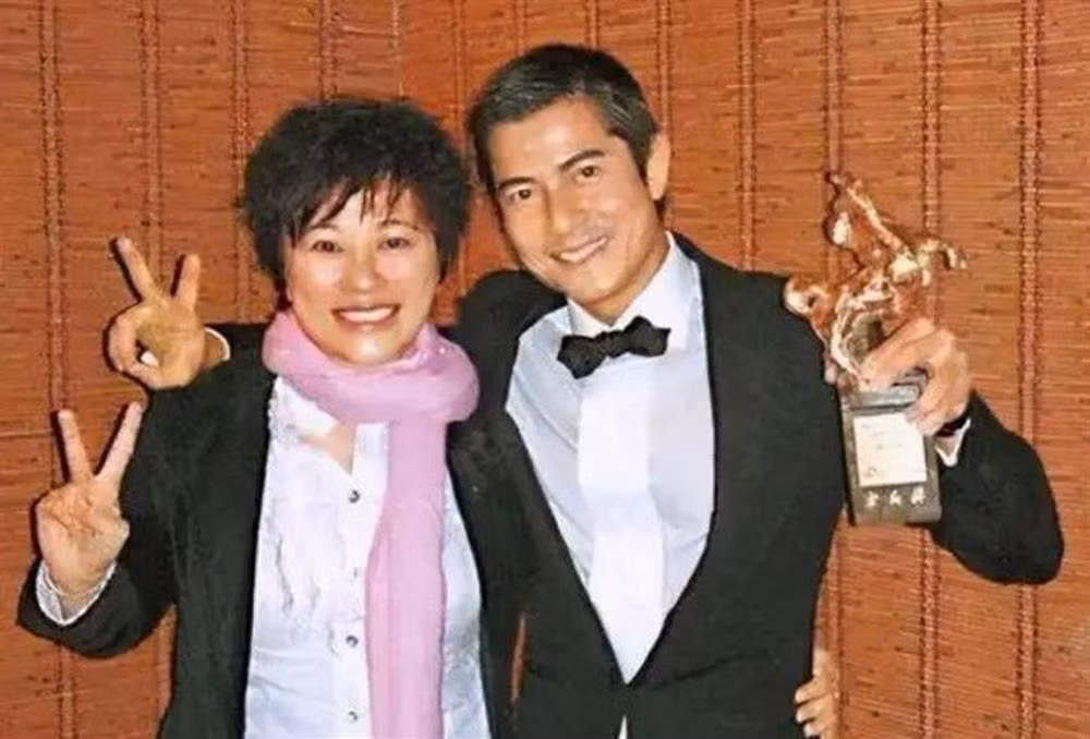 Nguoi phu nu phia sau thanh cong va giau co cua Quach Phu Thanh-Hinh-2