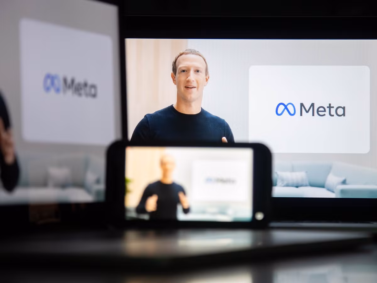 Elon Musk - Mark Zuckerberg: Man ‘so gang’ cua cac ty phu-Hinh-2