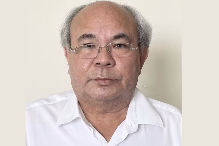 Nhan ‘lai qua’ 1 ty dong, cuu Giam doc So Y te Tay Ninh hau toa