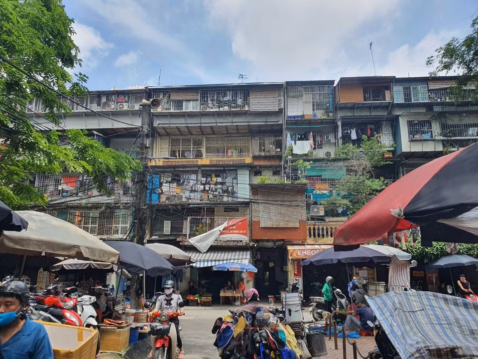 Nhà tập thể cũ tăng giá, khu nào ở Hà Nội đáng mua? - Hình 2 Nha tap the cu tang gia, khu nao o Ha Noi dang mua?-Hinh-2