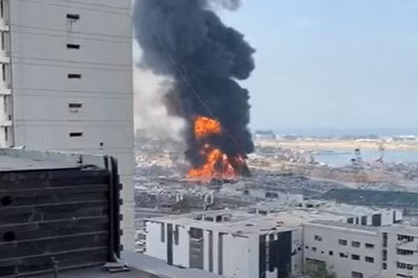 Li Bang: Lai xay ra mot vu hoa hoan tai khu vuc cang Beirut