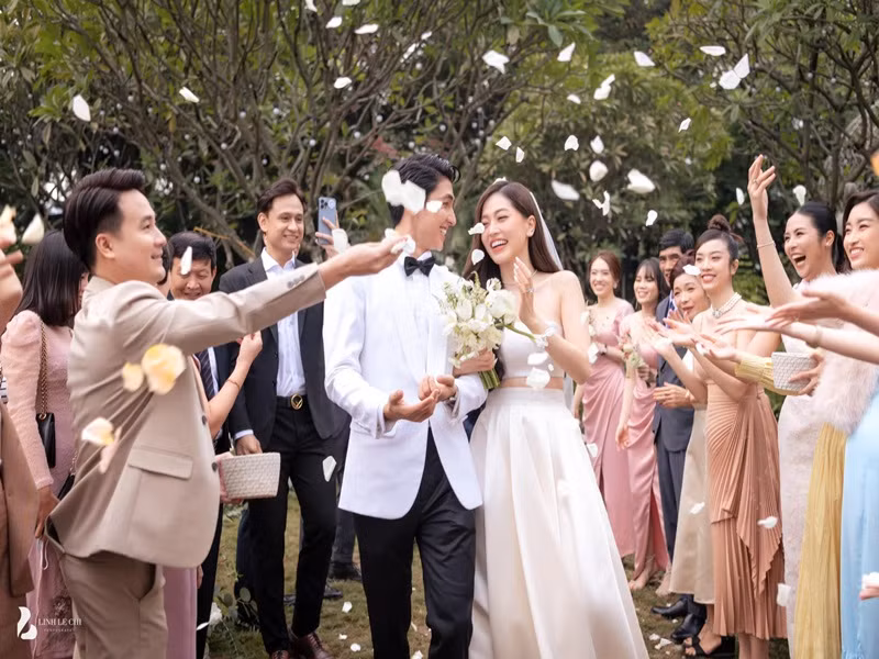 Hôn lễ của Phương Nga đẹp như cổ tích. Ảnh: Linh Lê Chí