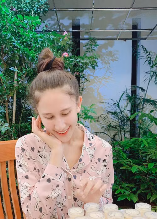 Diana có cuộc sống khá im ắng sau cuộc thi Hoa hậu Hoàn vũ Việt Nam 2019.