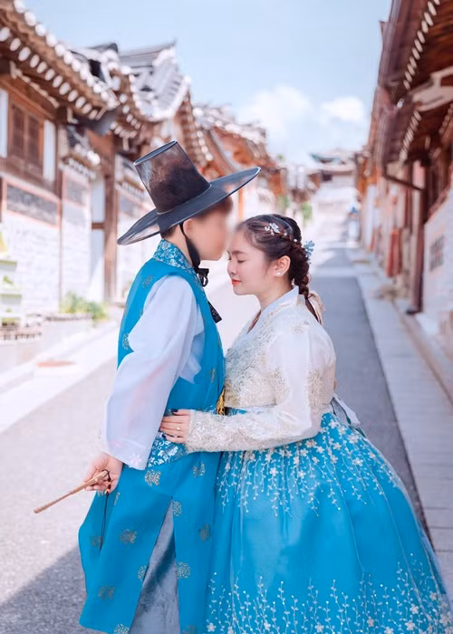 Cặp đôi tình tứ ở Hàn Quốc.