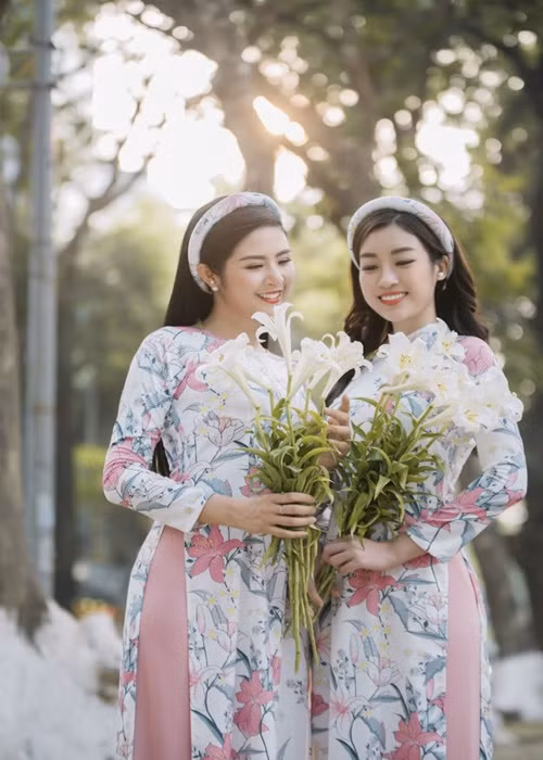 Mỹ Linh và Ngọc Hân có nhiều dịp làm việc cùng nhau trong các chương trình văn hóa, từ thiện. Ảnh: VTC
