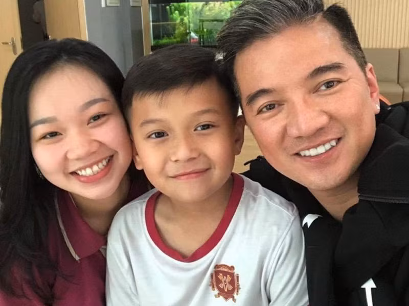 Đàm Vĩnh Hưng rất tự hào vì bé Tin và Huỳnh Như ngoan hiền, lễ phép, học giỏi, tình cảm, tự lập, khiêm nhường, không ỷ lại vào sự nổi tiếng của ba. Ảnh: FBNV