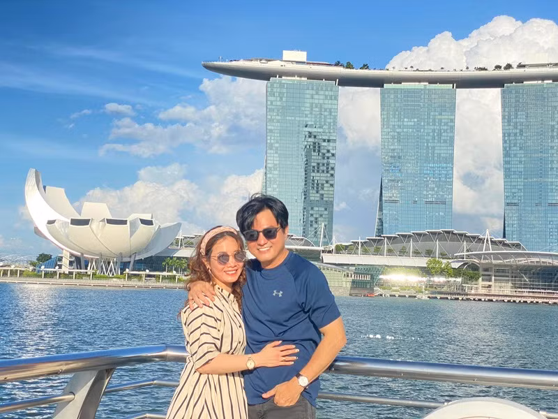 Nói về cơ duyên gặp gỡ, Cao Minh Đạt cho biết, trong một lần đi ăn cùng bạn bè, Thanh Trúc ngồi bàn bên xin được chụp ảnh và làm quen. Nam diễn viên là người theo đuổi, thường nhắn tin "tán tỉnh" cô nhiều hơn.