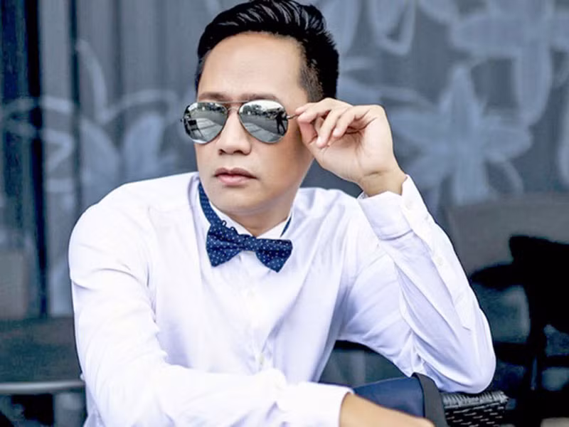 Duy Mạnh tâm sự, bản thân không còn đặt nặng vấn đề tiền bạc hay sự nổi tiếng. Anh chia sẻ, đi hát chỉ vì muốn đứng trên sân khấu và hát cho khán giả nghe. Ảnh: Dân Việt