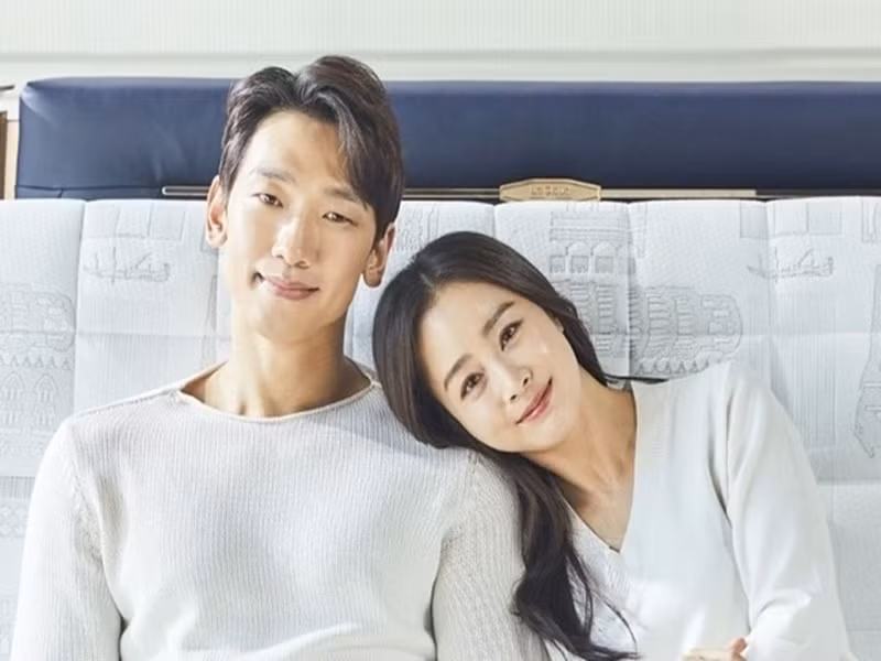 Kim Tae Hee từng chia sẻ, hôn nhân của cô có những lúc sóng gió, thăng trầm, chứ không viên mãn 100%. Ảnh: Lao động