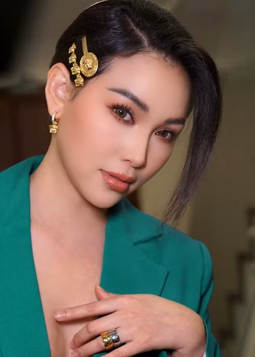 Nữ người mẫu hiếm khi xuất hiện trong các sự kiện giải trí để tập trung kinh doanh. Ảnh: FBNV