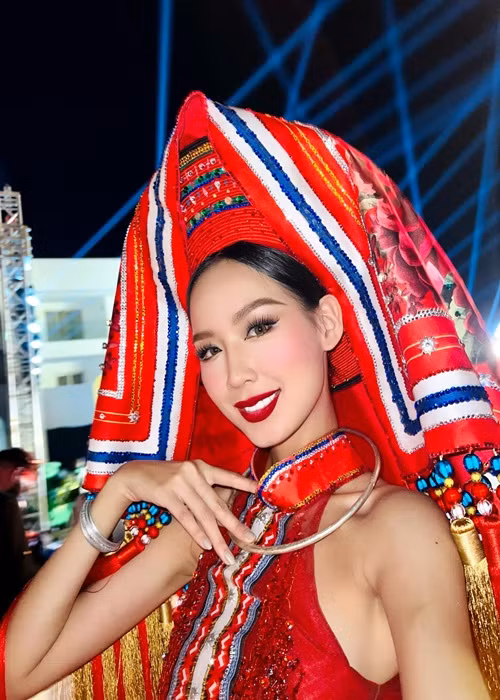 Hình ảnh Bảo Ngọc tươi rói sau khi hoàn thành phần thi.