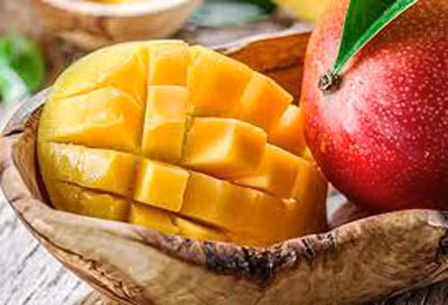 Mặc dù nhiều vitamin và dưỡng chất nhưng một số loại quả chứa lượng đường cao. Ăn thay bữa chính dẫn đến tích mỡ, không có lợi cho việc giảm cân mà còn dẫn đến các vấn đề về gan nhiễm mỡ, không có lợi cho sức khỏe gan.