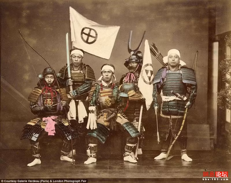 Những võ sỹ Samurai dũng mãnh chuẩn bị luyện tập. Ảnh: 163.com.