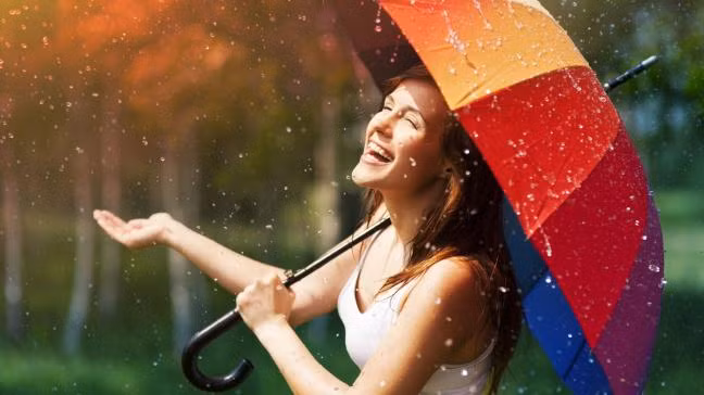 Tuối Sửu: Phụ nữ tuổi Sửu khi vấp phải những vấn đề mà bản thân không giải quyết được thường không quá miễn cường bản thân mà thường nhẹ nhàng đối mặt với khó khăn. Con giáp này luôn biết rõ bản thân muốn gì, sở trường của mình như thế nào do đó luôn tìm được cách giải quyết vấn đề hợp lý nhất. Chính vì vậy, mọi việc trong cuộc sống của phụ nữ tuổi Dần đều diễn ra nhẹ nhàng và suôn sẻ. Ảnh: 2sao.vn. (Bài viết chỉ mang tính tham khảo, cung cấp nội dung trắc nghiệm vui cho bạn đọc). 