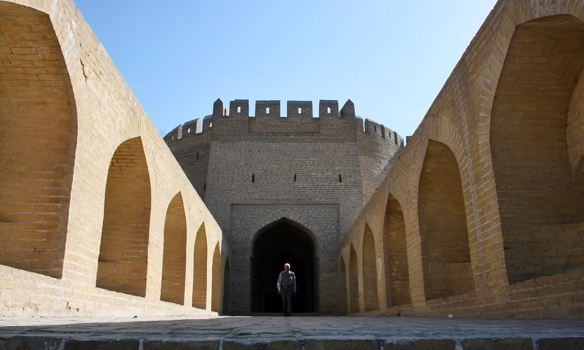 Cổng Basra phía đông nam, cổng duy nhất còn lại trong những bức tường bao quanh Baghdad hôm nay. Ảnh: EPA.