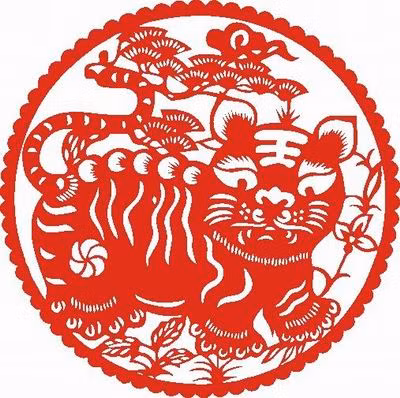 Do có cát tinh “Long Đức” soi chiếu, mọi mặt trong cuộc sống của người tuổi Dần đều khởi sắc rõ rệt, không những được quý nhân giúp đỡ mà vận may cũng liên tiếp đến với họ. Đồng thời, tiền bạc cũng tăng lên chóng mặt, có thể nói rằng khoảng thời 99 ngày là “thời gian tiền tràn ngập két” của người tuổi Dần. (Bài viết chỉ mang tính tham khảo, cung cấp nội dung trắc nghiệm vui cho bạn đọc). 