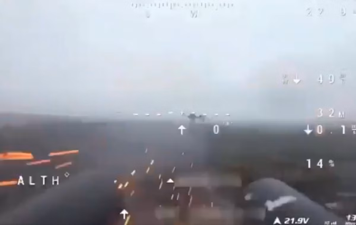 Nếu được điều chỉnh cho mục đích quân sự, nòng đôi của nó có thể mang lại lợi thế thực tế trong chiến đấu trên không, cho phép bắn liên tiếp cực nhanh vào các mục tiêu di chuyển nhanh. Ảnh: @Archer83Able.