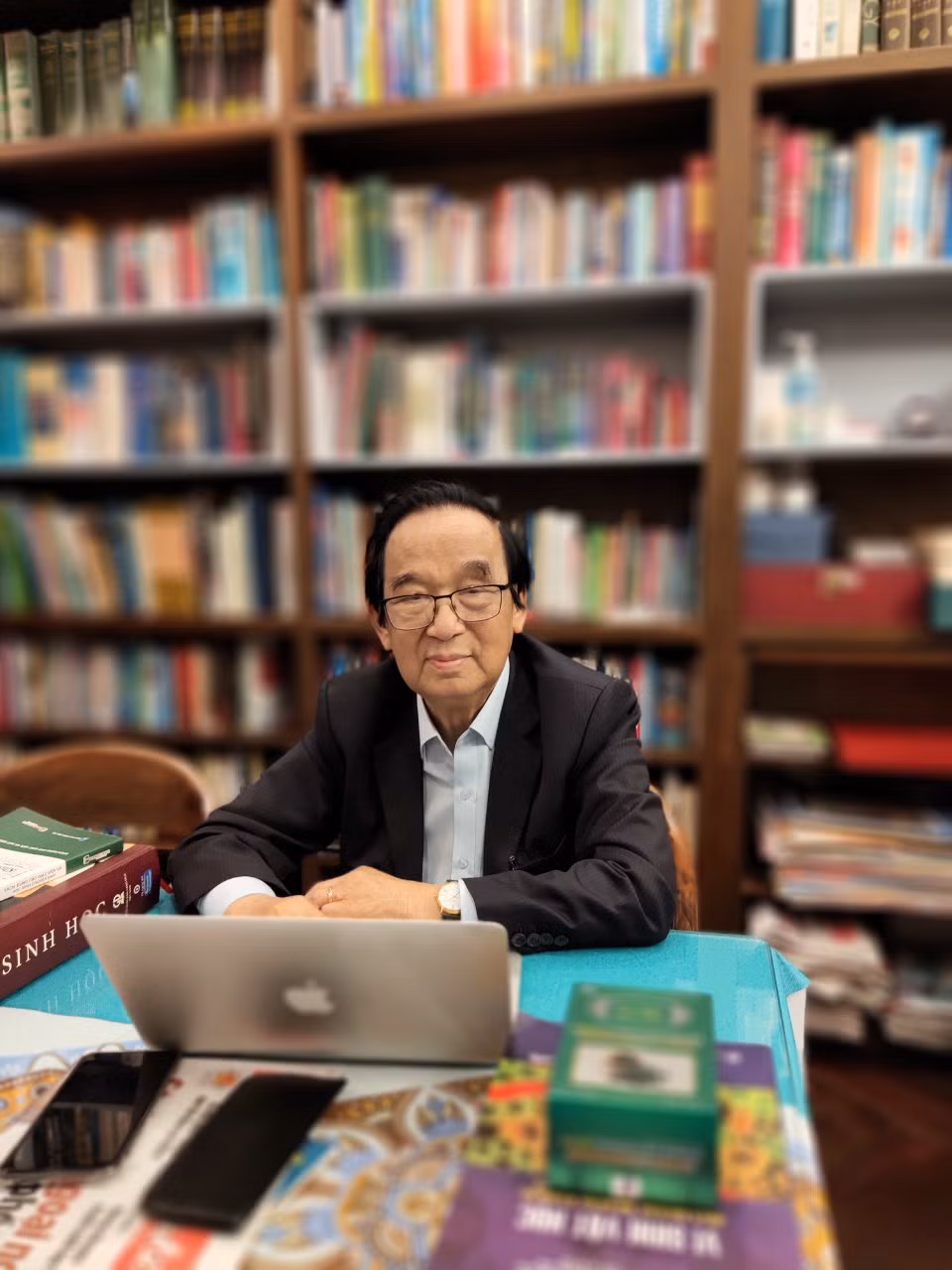 GS. Nguyen Lan Dung: Ung thu khong can buoc hoat dong tri tue-Hinh-2