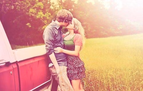 Tuổi Thìn với Tuổi Dậu: người tuổi Thìn và người tuổi Dậu là một cặp con giáp trời sinh, có thể coi là “long phụng trình tường”. Ảnh: baidu.com.