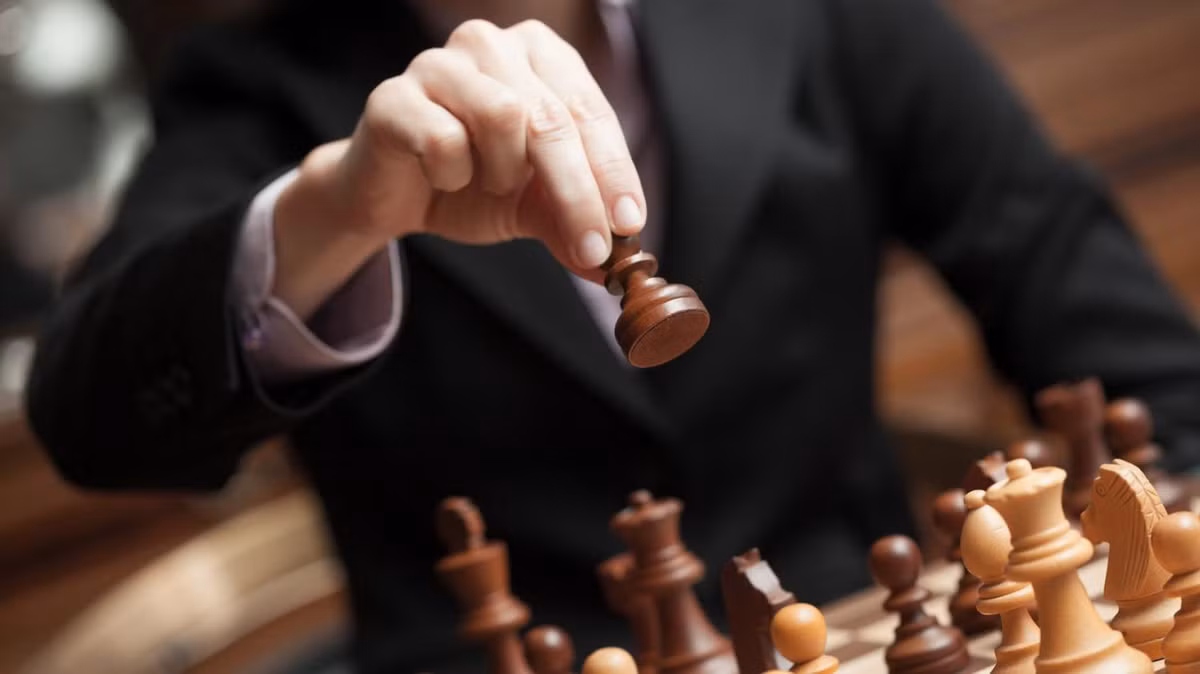 Lúc đó, cờ vua được coi là một trong những kỹ năng mà một hiệp sĩ quý tộc nên thành thạo trong thời Trung cổ. Bối cảnh này khiến việc phát hiện ra những hiện vật chơi game cổ xưa như vậy trong bối cảnh lâu đài trở nên ít gây ngạc nhiên hơn, mặc dù chúng vẫn phi thường về độ hiếm và cách bảo tồn trọn vẹn. Ảnh: @Chess.com. 