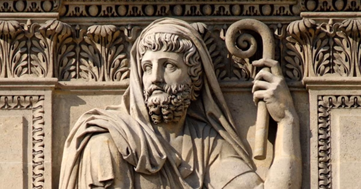 Ông mạo hiểm đi lên phía bắc, đến tận Biển Đen và Scythia, vùng hiện nay thuộc Ukraine. Sau đó, Herodotus đi xuống phía nam đến Philitin và Thượng Ai Cập. Ông tiến về phía đông, dường như đến Babylon và cuối cùng có lẽ định cư ở phía Tây trong một thuộc địa Hy Lạp, ngày nay ở phía nam nước Ý.