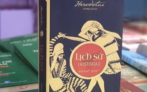 Từ những ghi chép của mình, Herodotus cho ra đời nhiều tác phẩm viết về lịch sử Hy Lạp, Ai Cập, Ba Tư, Babylonna, Assyrie… trong đó nổi tiếng với cuốn Lịch sử (Historiai). Tác phẩm Histories được đánh giá tác phẩm vĩ đại trong cuộc đời Herodotus.