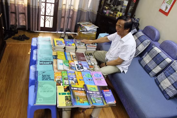 Giao su “biet tuot” Nguyen Lan Dung hoi dap ve moi chuyen