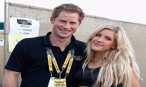 Hoàng tử Harry trong một bức ảnh chụp thân mật với ngôi sao ca nhạc người Anh, Ellie Goulding. Ảnh: The Richest.