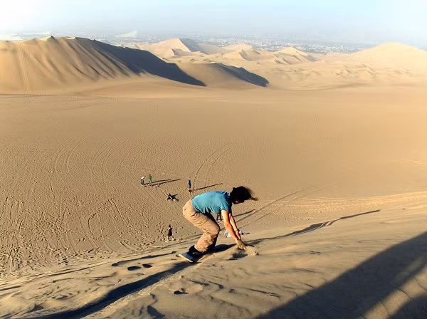 Duna Grande, cồn cát lớn nhất thế giới, ở Ica (Peru) cũng là một trong những điểm du lịch thú vị ở khu vực Nam Mỹ.
