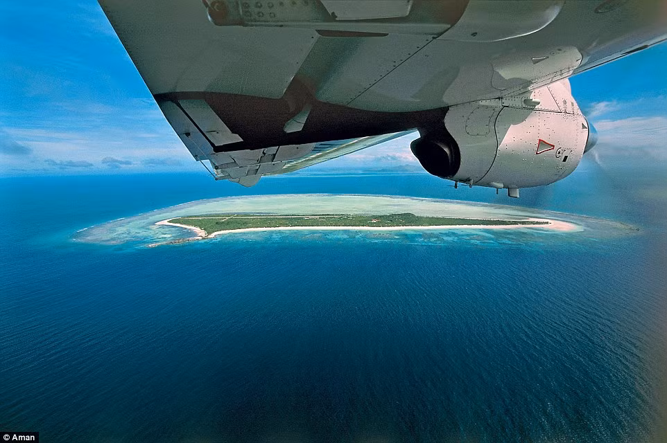Để đến được khu nghỉ dưỡng Amanpulo, du khách sẽ đi bằng máy bay. Chuyến bay kéo dài 70 phút sẽ đưa du khách từ thủ đô Manila tới đảo Pamalican. Ảnh: Aman.
