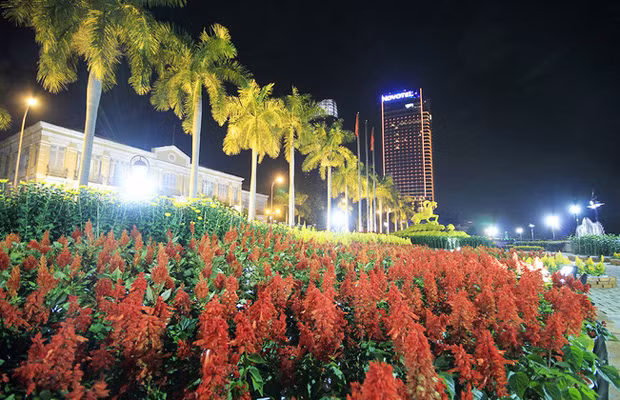 Ong Thanh qua doi, huy le khai mac duong hoa tai Da Nang