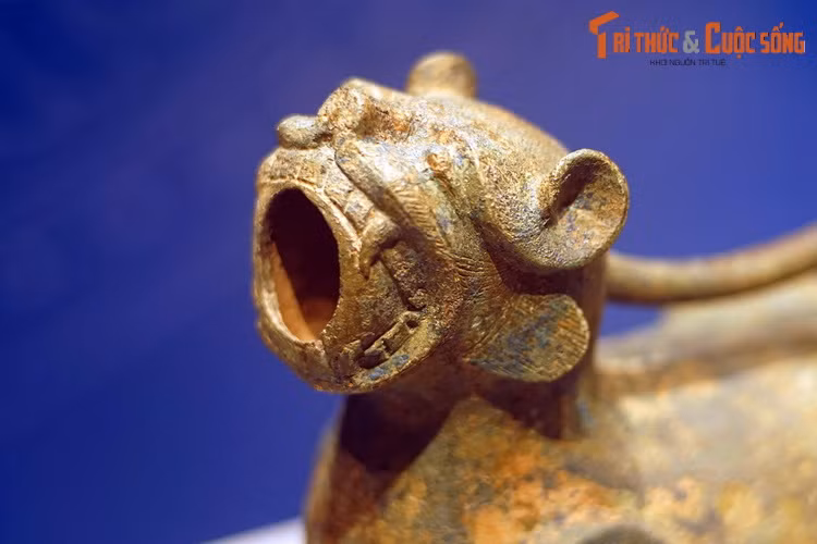 Ngày nay loại bình có chức năng tương tự vẫn được sản xuất và sử dụng phổ biến, có thể tìm mua dễ dàng trên nhiều nền tảng mua sắm trực tuyến.