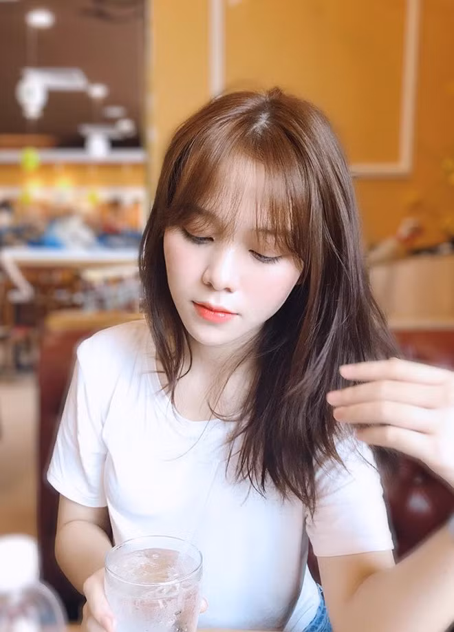 Được biết, hiện tại An Miên đang là sinh viên năm cuối ngành Kinh tế Đối ngoại của Đại học Ngoại thương Hà Nội.