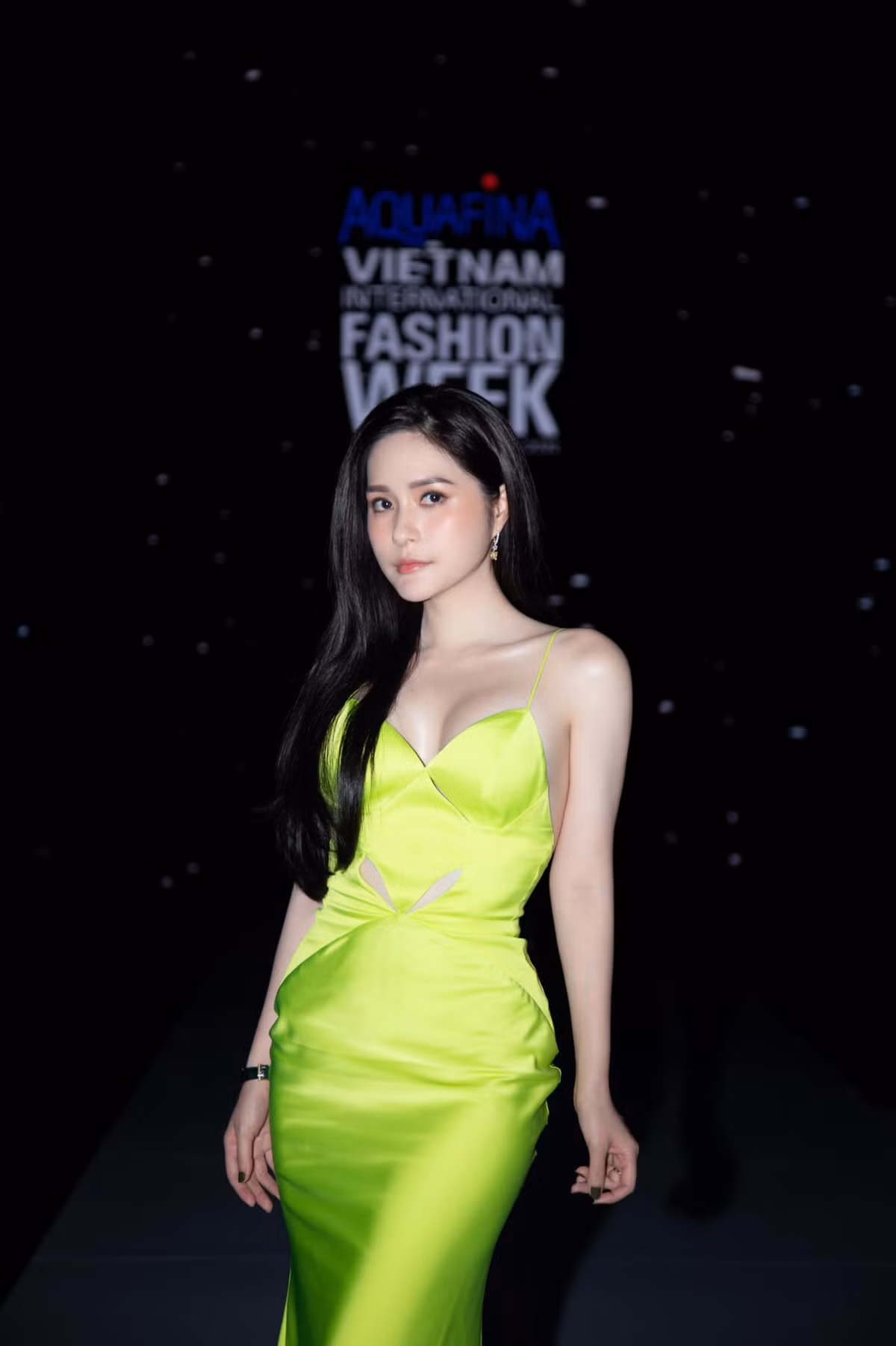 Dù đã làm mẹ 3 con nhưng ai cũng công nhận Đoàn Di Băng vẫn trẻ trung, tươi tắn ở tuổi 32.