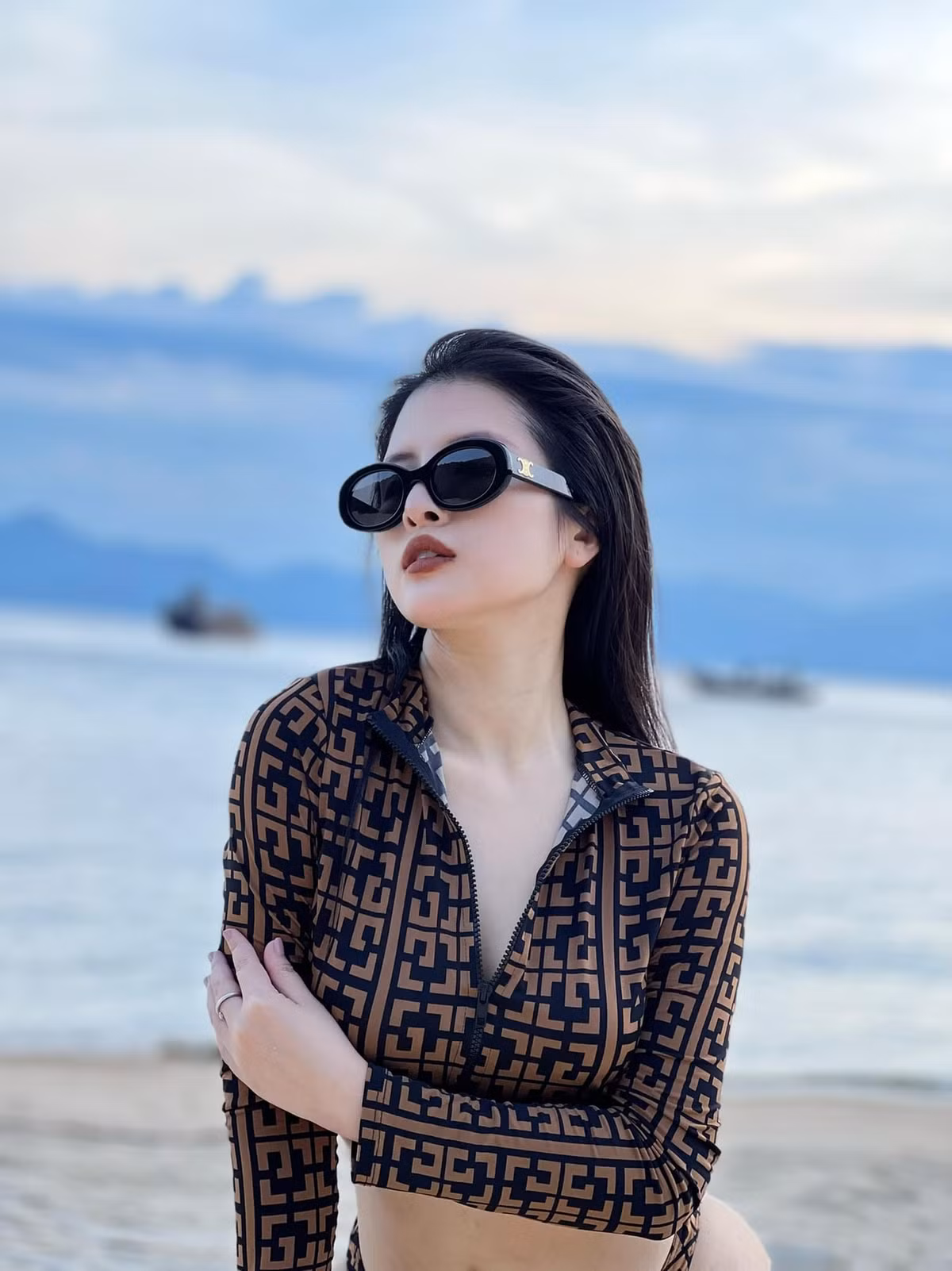 Mới đây, nữ BTV VTV làm cư dân mạng trầm trồ khi chia sẻ những bức ảnh diện áo tắm trên trang cá nhân.