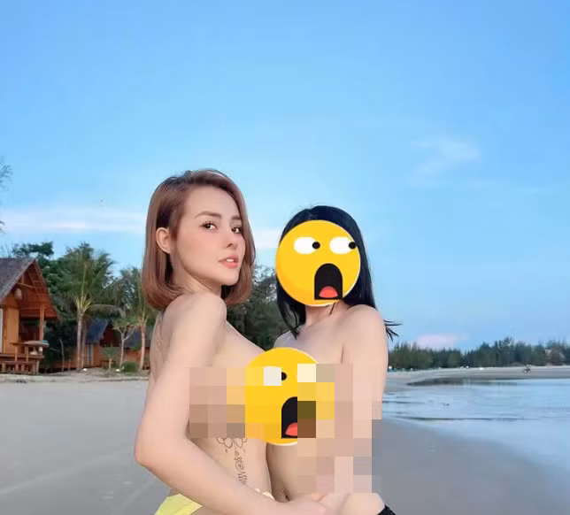 "Biển vắng thích thật", cô viết. Hot girl 9X còn công khai tác giả chụp bức ảnh không ai khác là Lương Bằng Quang. Góp mặt trong khung hình nảy còn có một cô gái khác. Cô này cũng chẳng ngần ngại thả rông "đọ" vòng 1 cùng bạn gái nhạc sĩ.