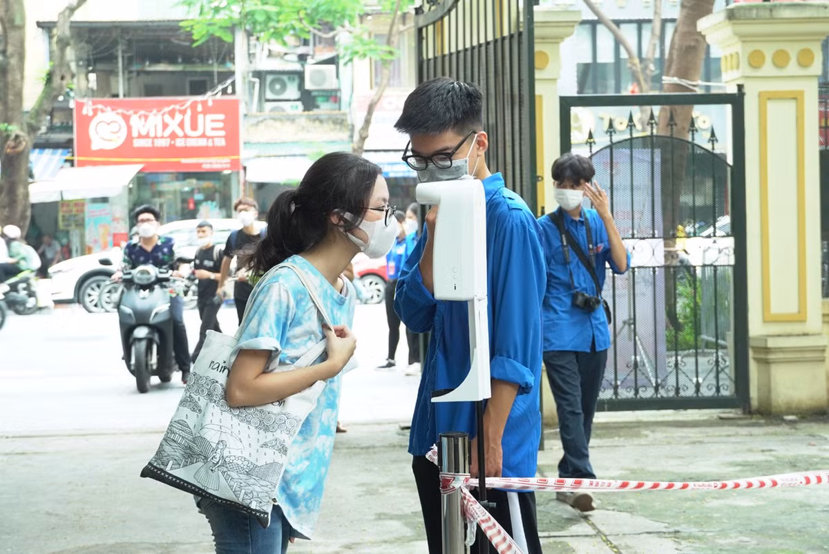 Hà Nội: Giáo viên lưu ý sĩ tử trước ngày thi đầu tiên - Hình 2 Ha Noi: Giao vien luu y si tu truoc ngay thi dau tien-Hinh-2